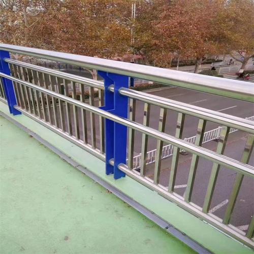上海桥梁隔离护栏与河道不锈钢栏杆——本地口碑厂家，量大价优