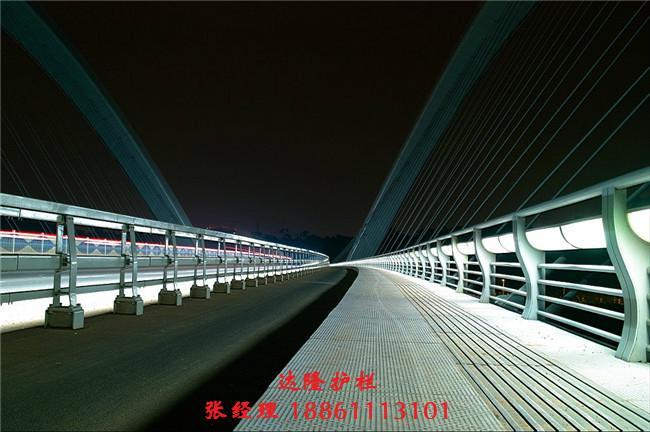 锌钢高速公路波形桥梁护栏板 守护桥梁安全的坚固防线